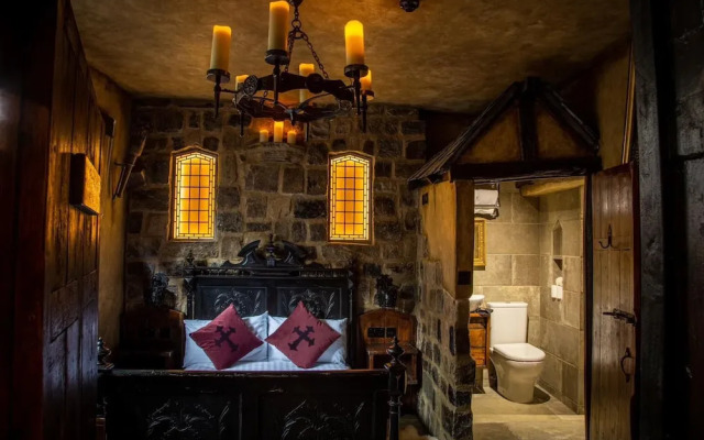 Hocus Pocus Tiny Hotel