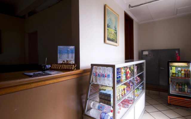 RedDoorz Plus near Parahyangan University