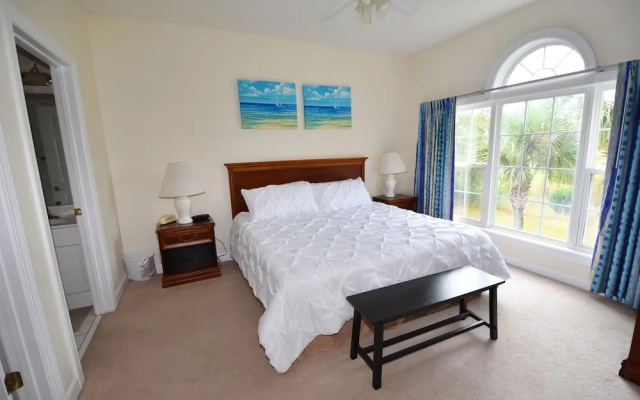 Cypress Bend Apartment 822