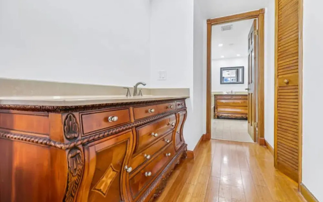 Stunning Balcony Views 4 Bedroom