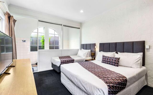 Greensborough Motel