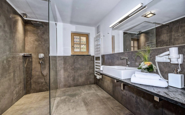 Alpine Nature Hotel Stoll