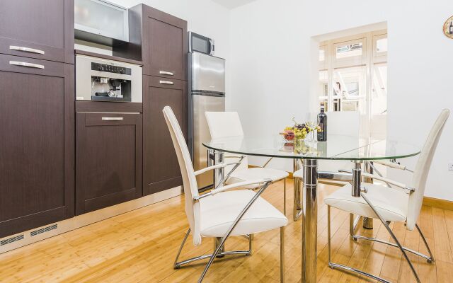 Marble Arch Home