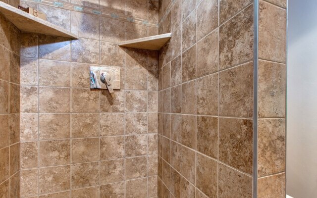 2BR 2BA Silver Cliff Condo by RedAwning