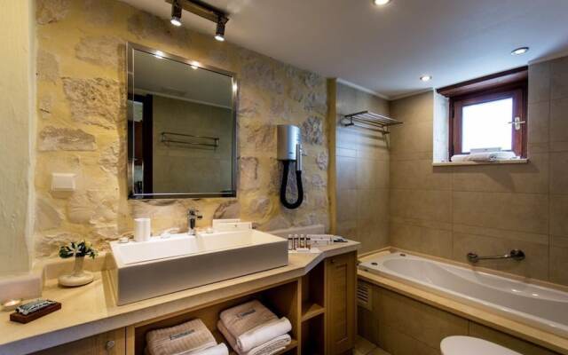 Exensian Villas Suites 3-bedroom Executive Villa With Private Pool