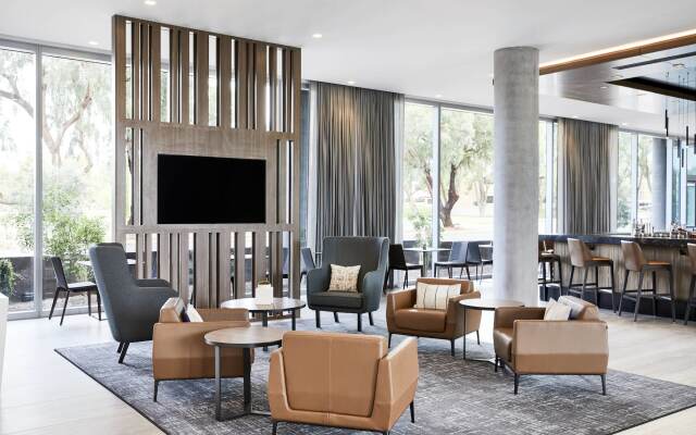 AC Hotel by Marriott Phoenix Biltmore