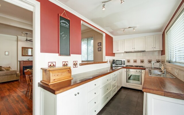 Stallard Cottage