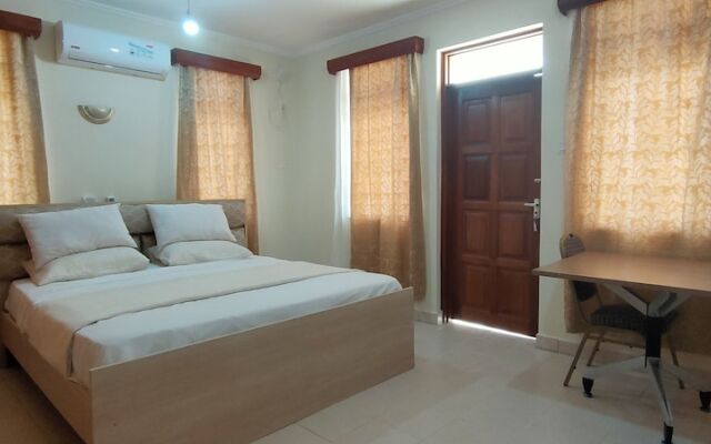 Azanza Mtwapa Holiday Home-B