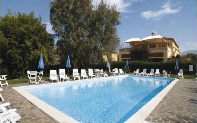 Granaio Orzo In Fattoria Con Piscina