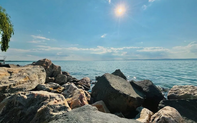 Világos Hotel Balatonvilágos