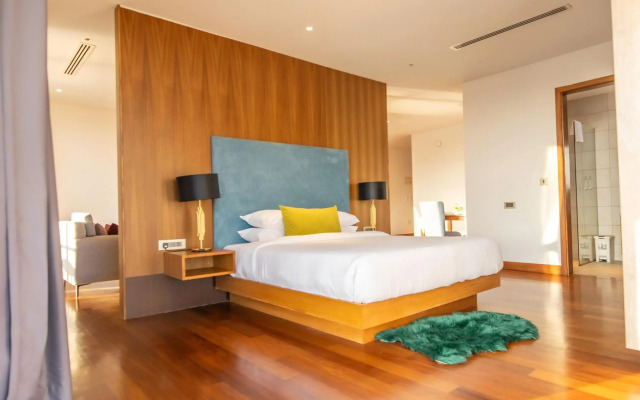 Broadwalk Residency