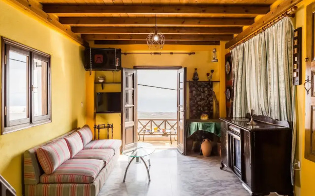 Traditional House in the Center of Santorini