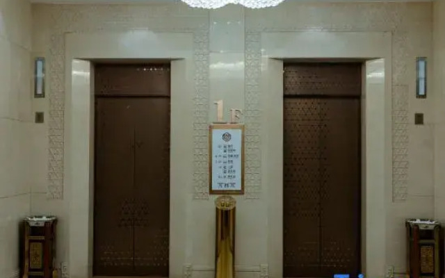 Heyue Hotel