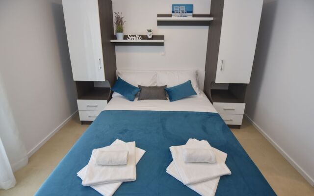 Pool Apartments & Rooms Mare