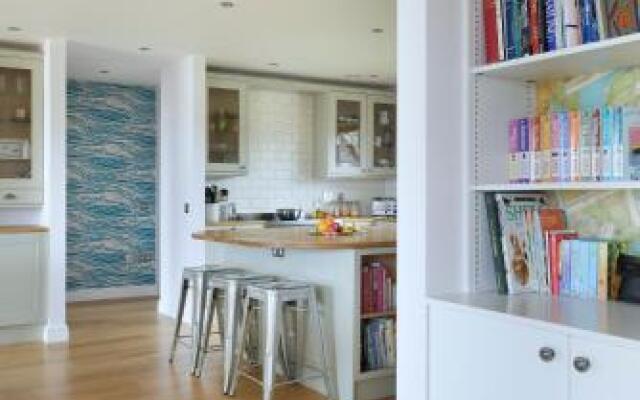 Airds Bay Luxury Beach House