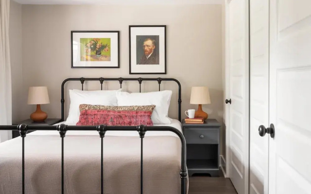 Cherokee by AvantStay – Contemporary Design in a Prime Location