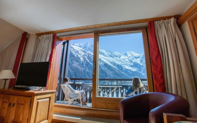 Les Balcons du Savoy