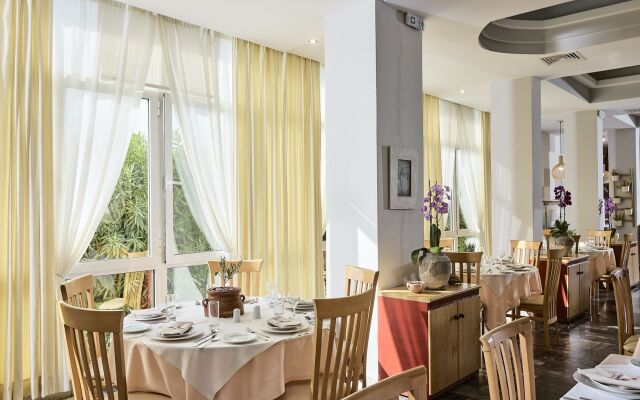 Tylissos Beach Hotel - Adults Only