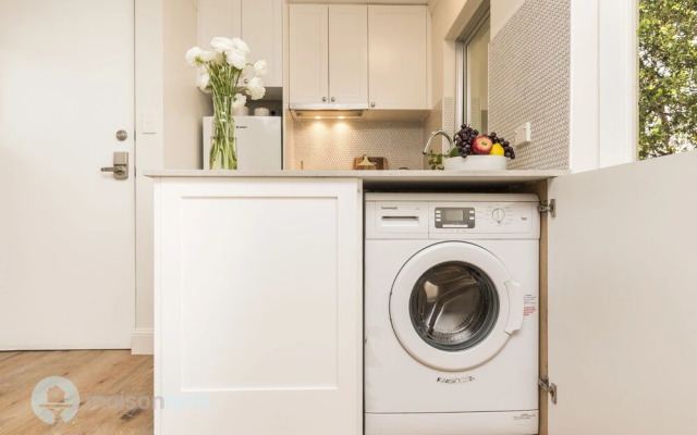 1 Bdrm Manly Beachside Apt With Parking