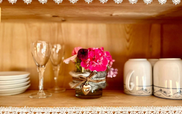 Wunderschöne Wohnung mit Balkon und Blick auf die Alpen