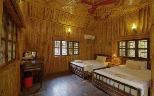 Palm Village Resort & Spa