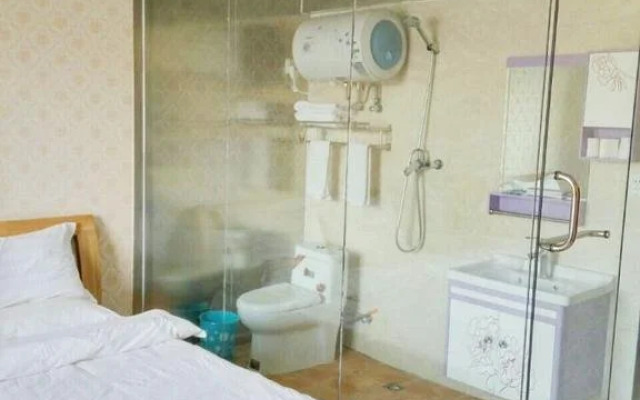 Xinglong Jiahong Inn