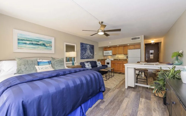 Royal Kahana 119 Studio Studio Bedroom Condo by RedAwning