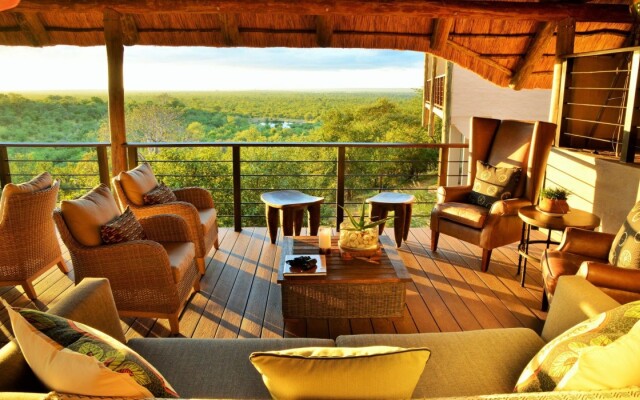 Victoria Falls Safari Lodge
