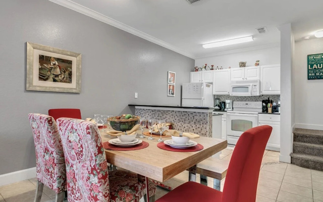 Lucaya Village 3040 #6-107