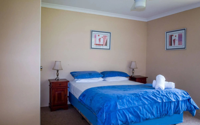 Dunsborough Rail Carriages & Farm Cottages – Guest Rooms – Yallingup Siding