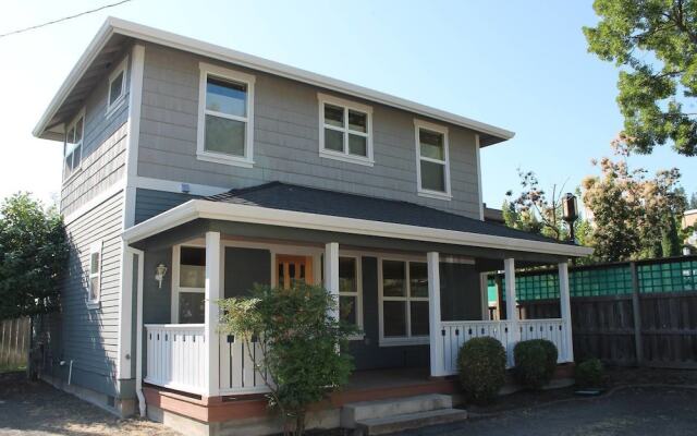 The Pioneer Craftsman House - Closest to Osf