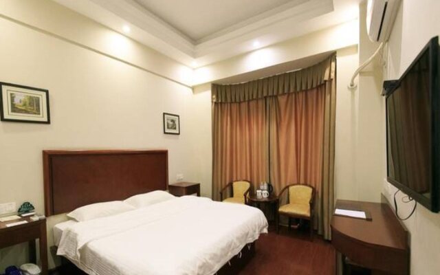 GreenTree Inn Guangxi Liuzhou Railway Station Hongguang Road Express Hotel