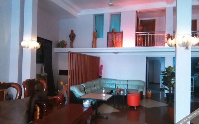 Mama'S Villa
