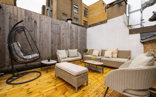 The Stepney Star - Bright & Modern 2BDR with Terrace