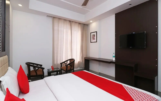 Capital O 18443 Hotel Nano