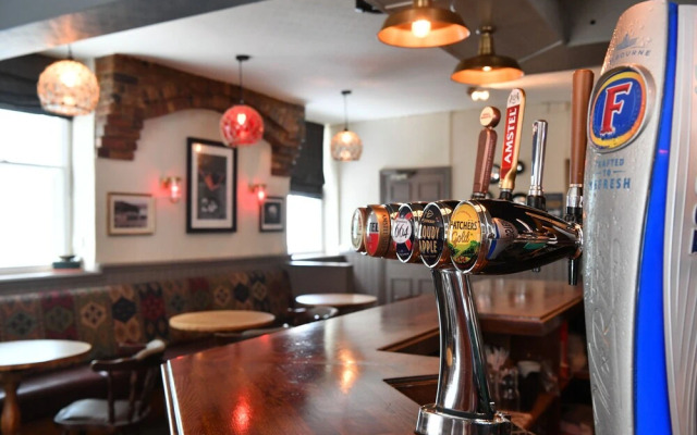 The Seale Arms