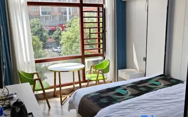 Lan  Feng  Hotel