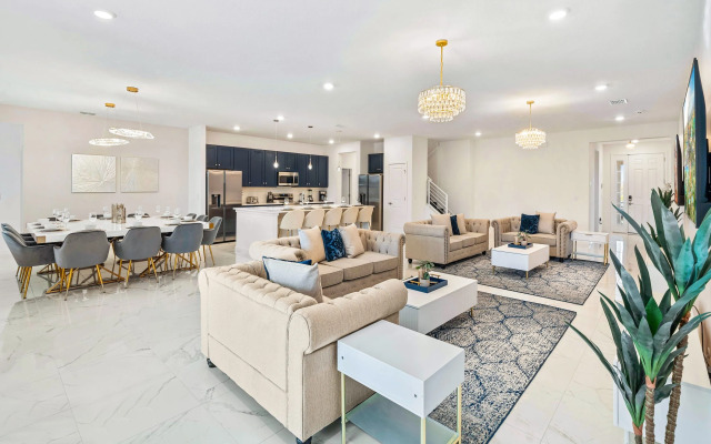 Upstay - 31-guest Home w Pool-hot Tub-cinema-games