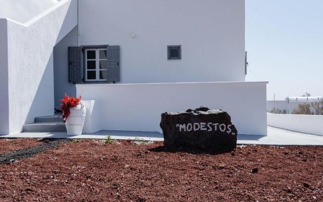 Red Beach Harmony suites Modestos