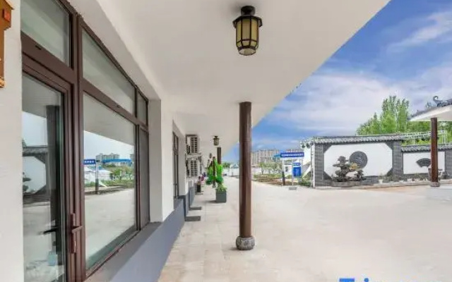 Linxi Linxi Town Chengbei Homestay (Linxi County Government)