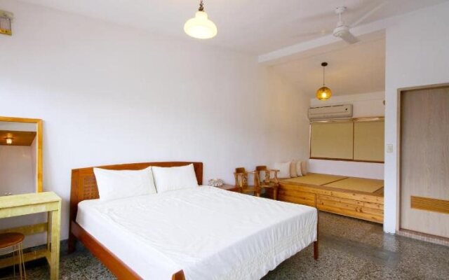 Little Time Guesthouse