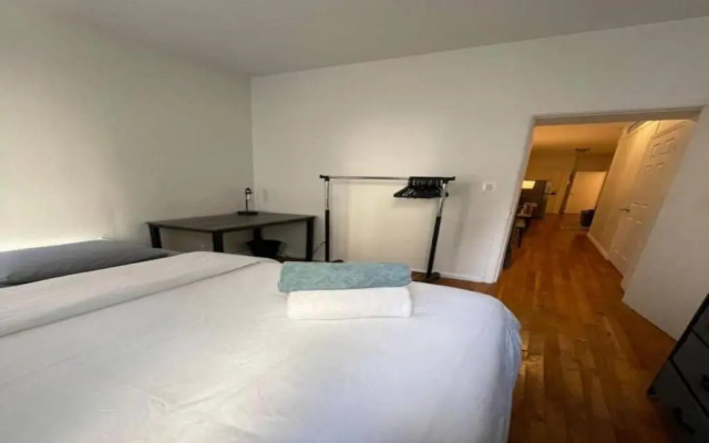 Hell's Kitchen 1 BR Apt. (8416)