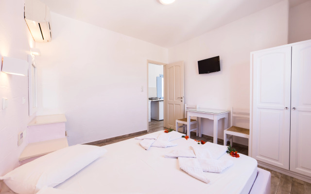 Stratos Studios & Apartments