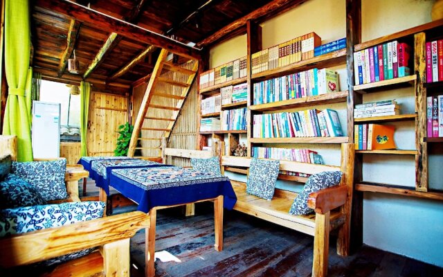 Dielianhua Cowherd Inn Zhangjiajie