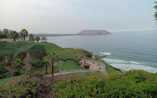 Redibuk - Luxury duplex 1BR Miraflores