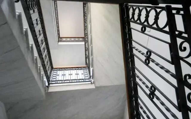 Park & Cloister Views Exclusive Apartment
