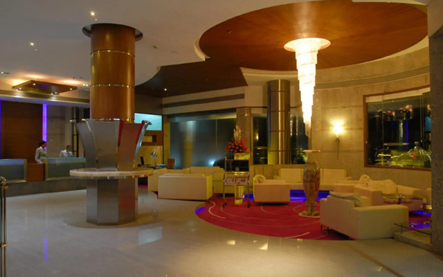 Peninsula Grand Hotel