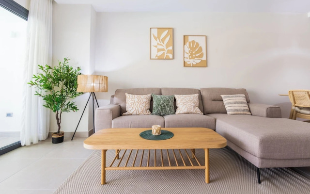 2BR Gardenia Retreat - Picuzzi & Pool
