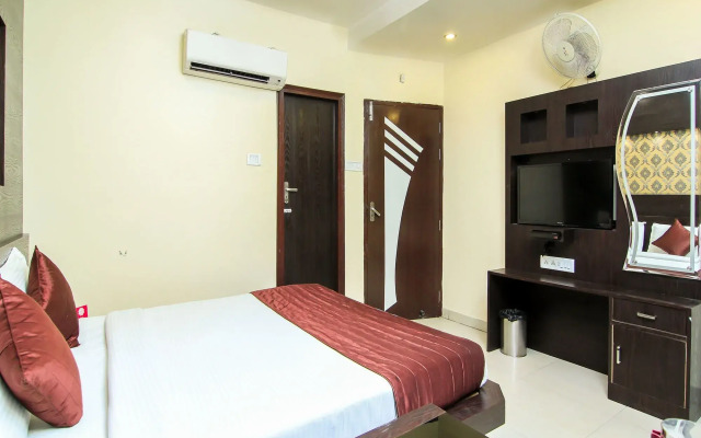 OYO 2000 Hotel Yash