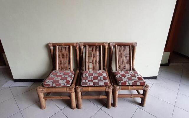 OYO 90031 Villa Papada